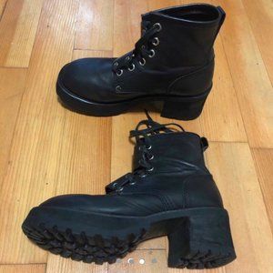 UNIF DEDI BOOTS